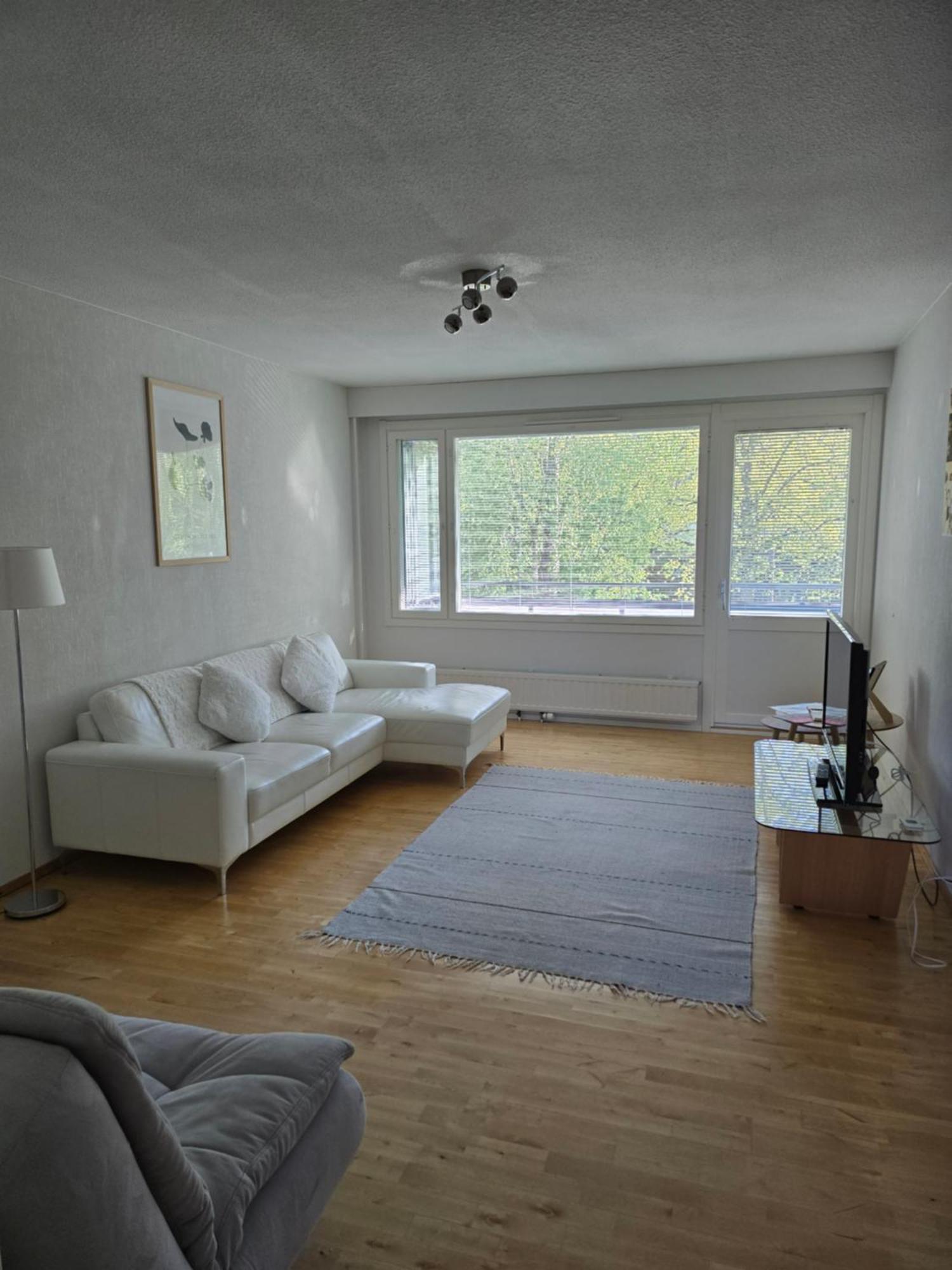 Avara Ja Kodikas Huoneisto Parvekkeella Heinola Exterior photo